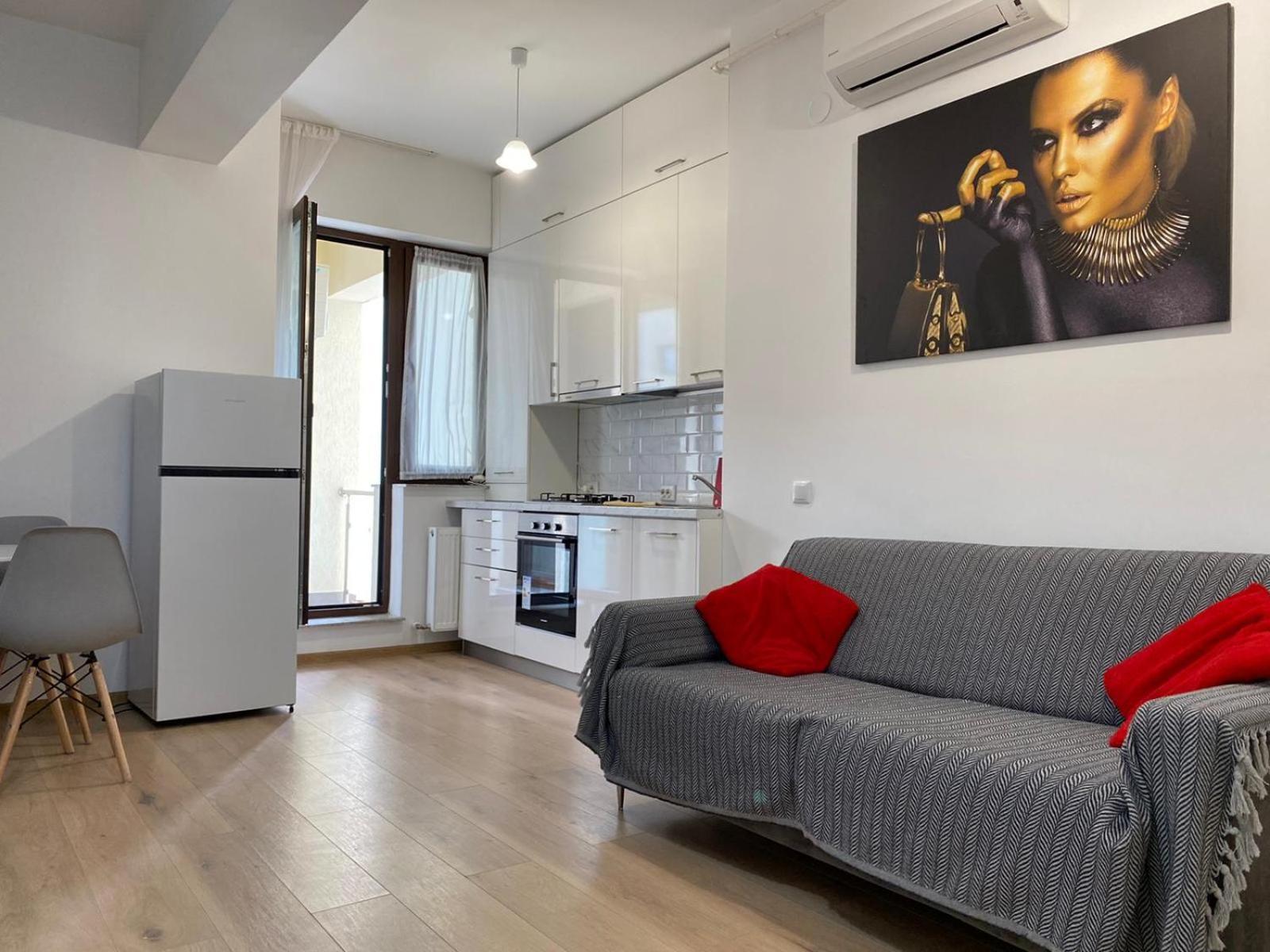 Luxury Glam Apartments Iasi At Lazar Palas Exterior photo