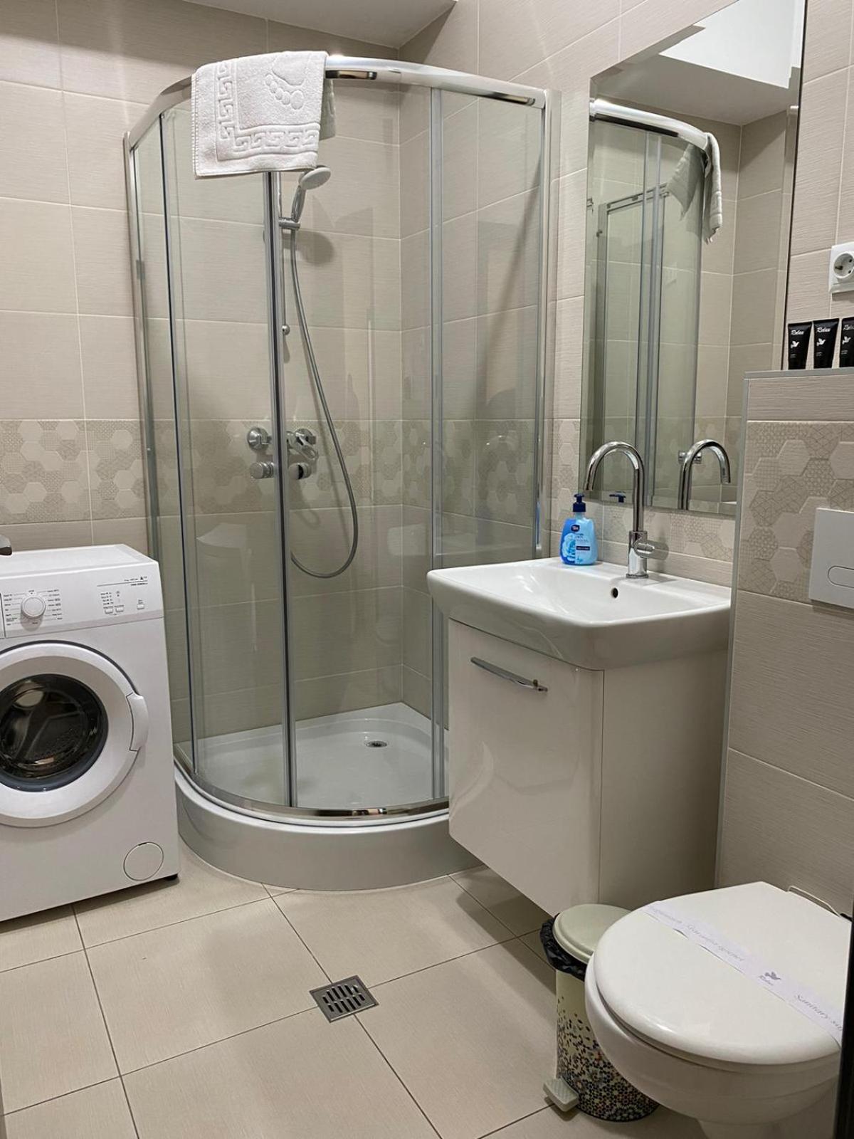 Luxury Glam Apartments Iasi At Lazar Palas Exterior photo