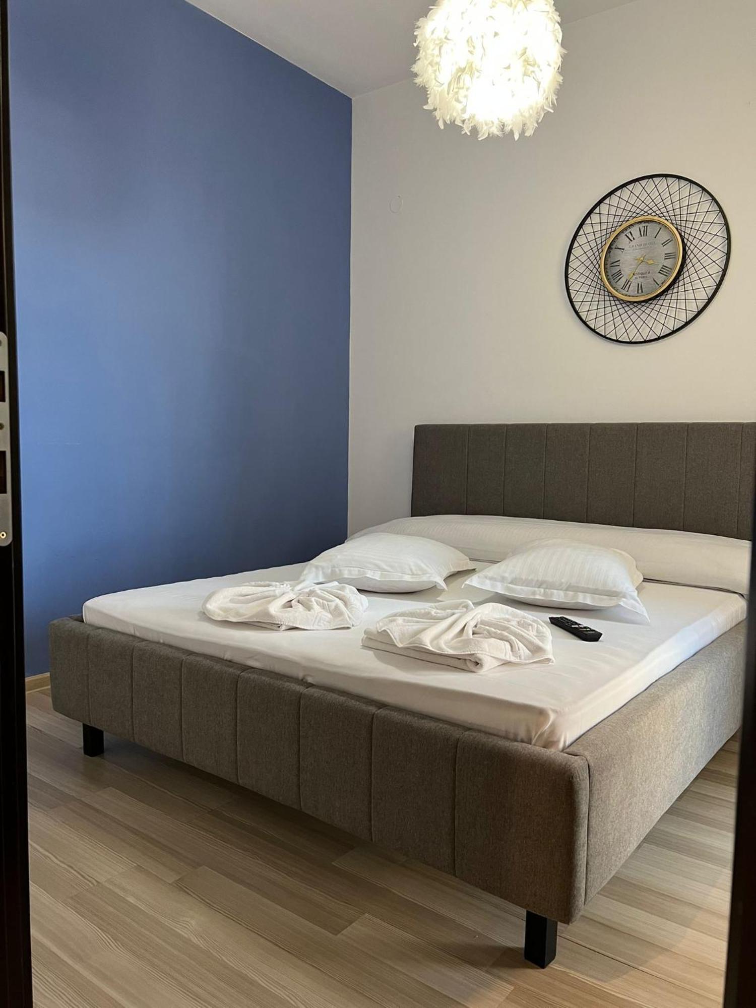 Luxury Glam Apartments Iasi At Lazar Palas Exterior photo