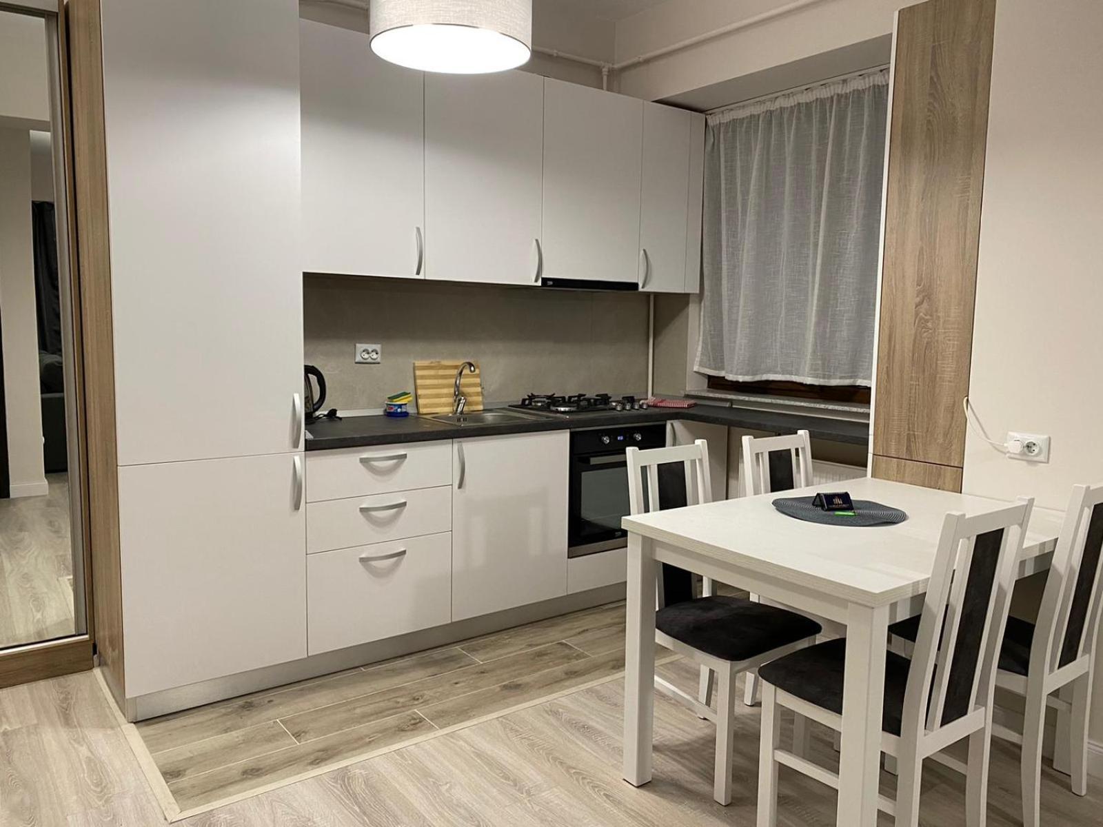 Luxury Glam Apartments Iasi At Lazar Palas Exterior photo